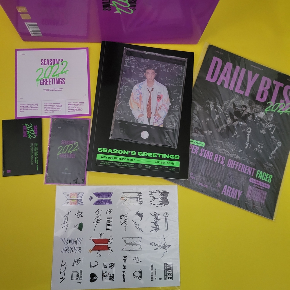 BTS 2022 Season's Greetings Box Set - Picture 2 of 3